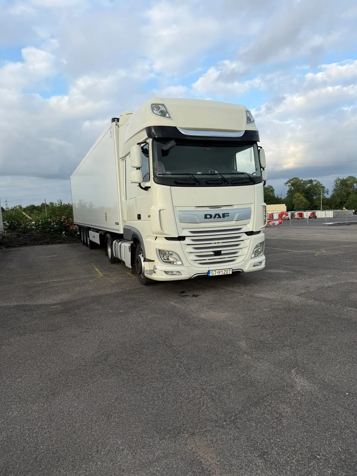 Pojazd transportowy — zdjęcie z galerii KRDG Logistics 7